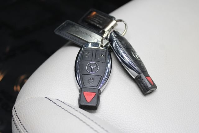 Used 2014 Mercedes-Benz SLK 250 image 20
