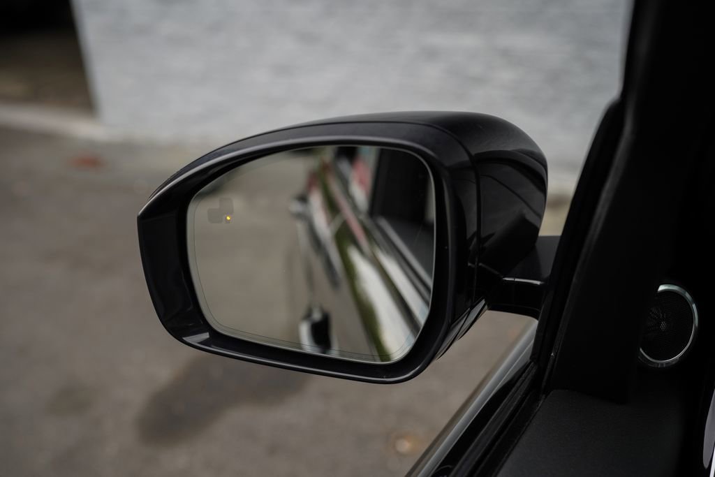 Used 2021 Land Rover Range Rover Westminster Edition image 37