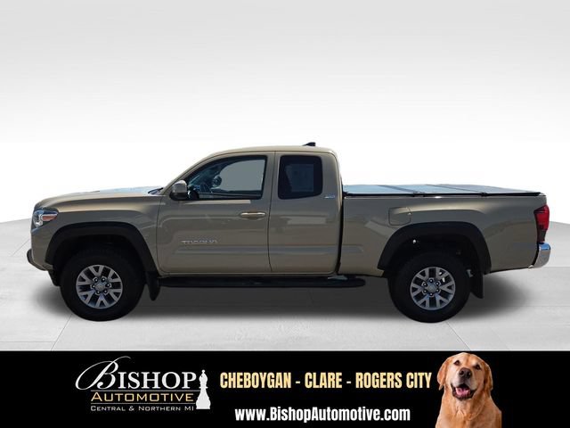 Used 2018 Toyota Tacoma SR5 AWD/4WD image 16