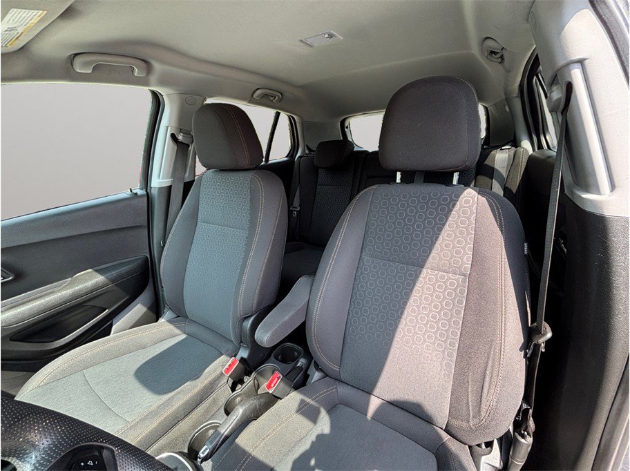 Used 2020 Chevrolet Trax LS w/ Tint and Cruise Package FWD image 13
