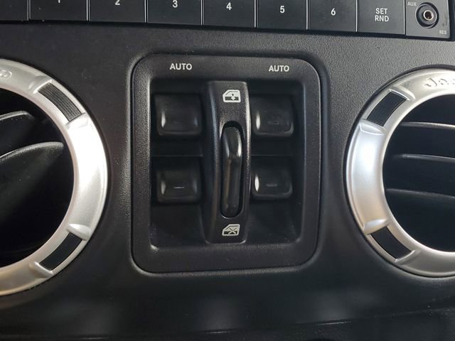 Certified 2017 Jeep Wrangler Unlimited Sahara w/ Connectivity Group AWD/4WD image 25