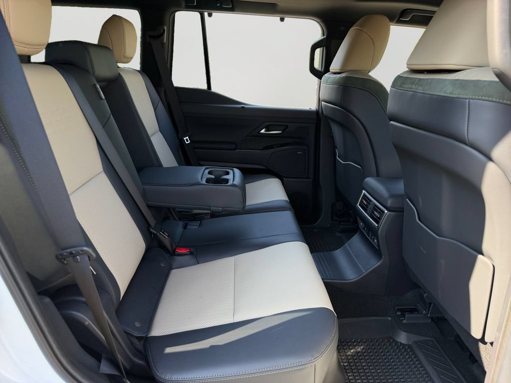 Certified 2026 Lexus GX 550 AWD/4WD image 12