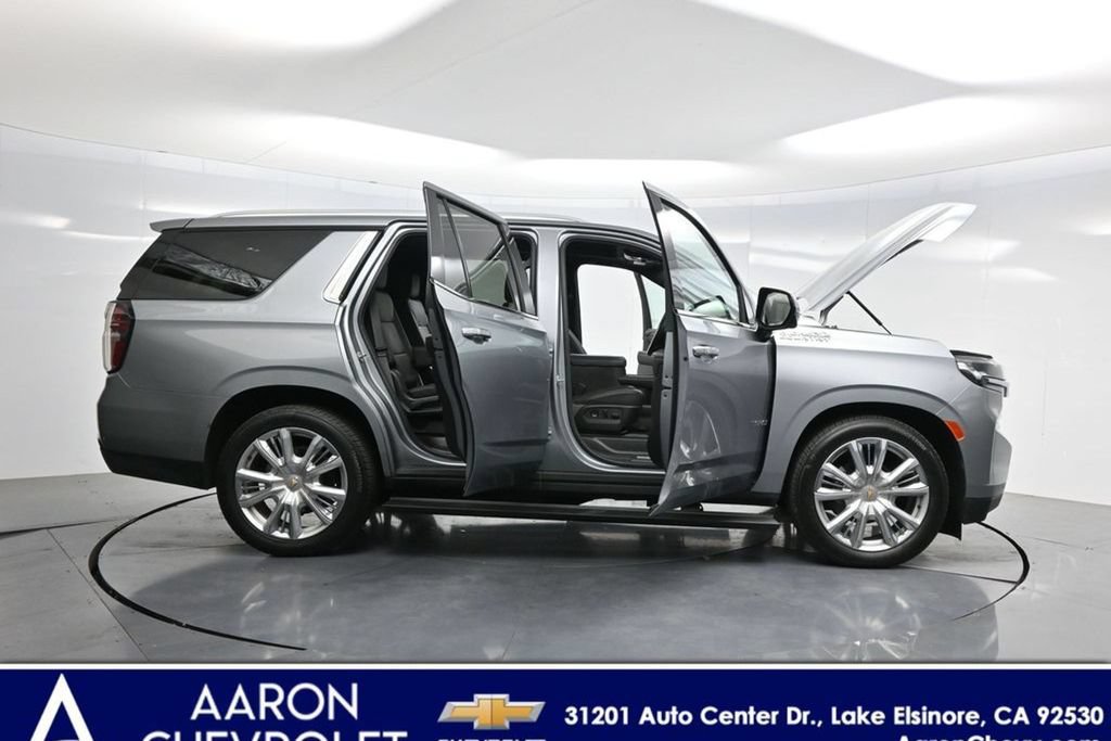 Used 2024 Chevrolet Tahoe High Country AWD/4WD image 3
