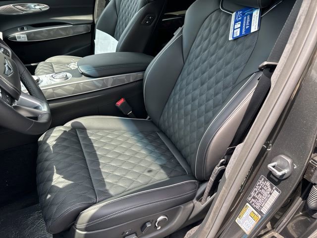 Used 2025 Genesis GV70 3.5T Sport w/ Sport Advanced Package image 30