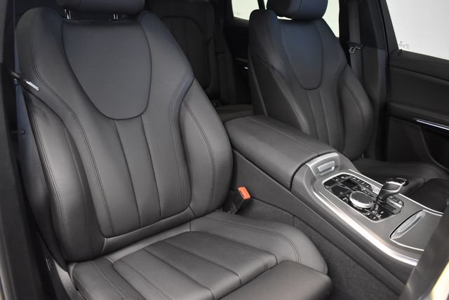 Used 2019 BMW X5 xDrive40i w/ Convenience Package AWD/4WD image 6