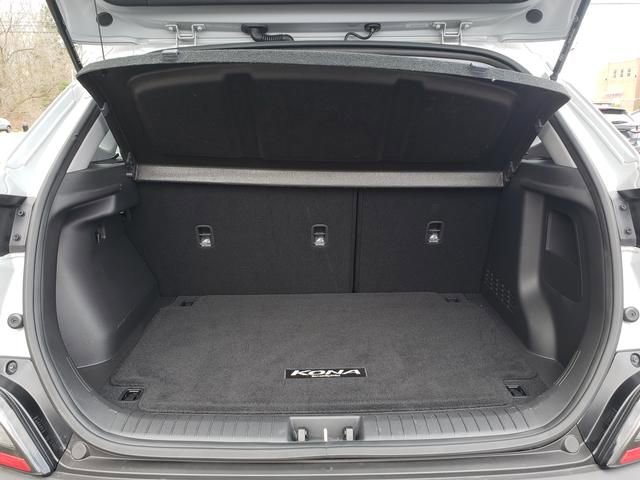 Used 2023 Hyundai Kona SE w/ Cargo Package image 5