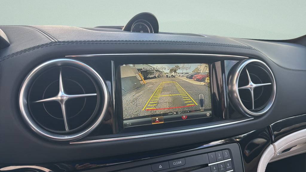 Used 2019 Mercedes-Benz SL 550 image 6