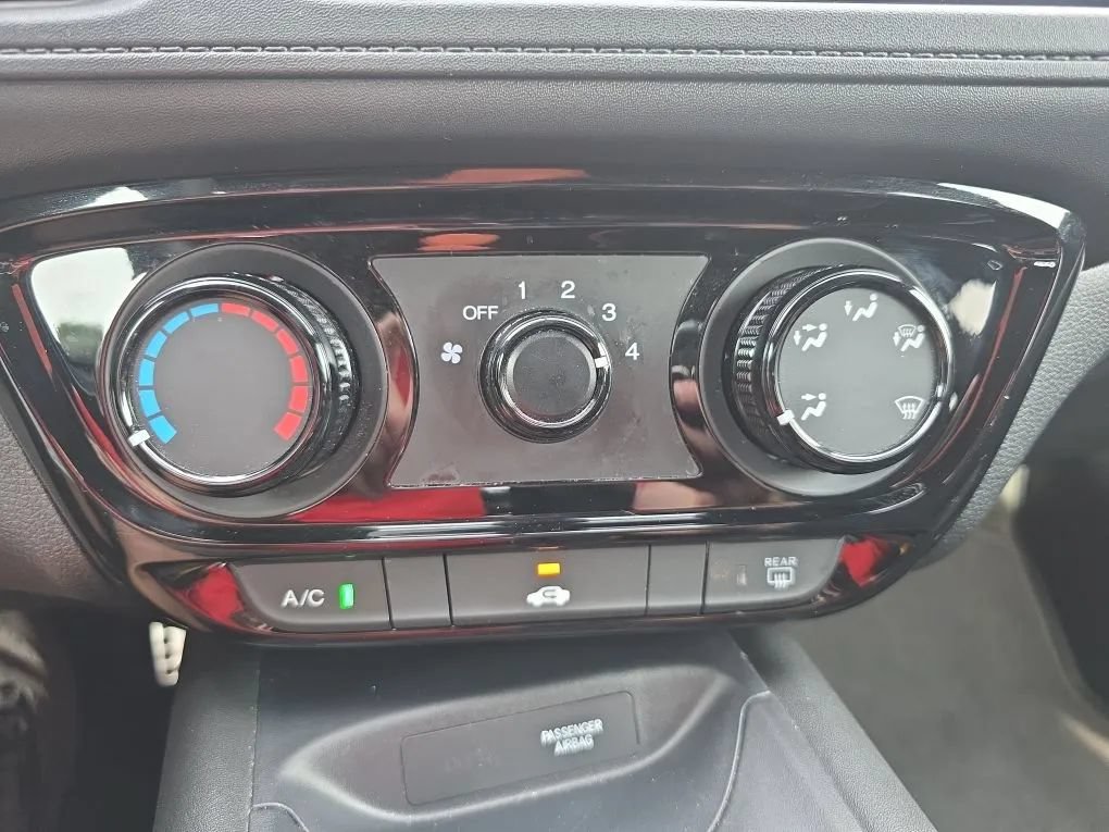 Used 2021 Honda HR-V Sport image 32