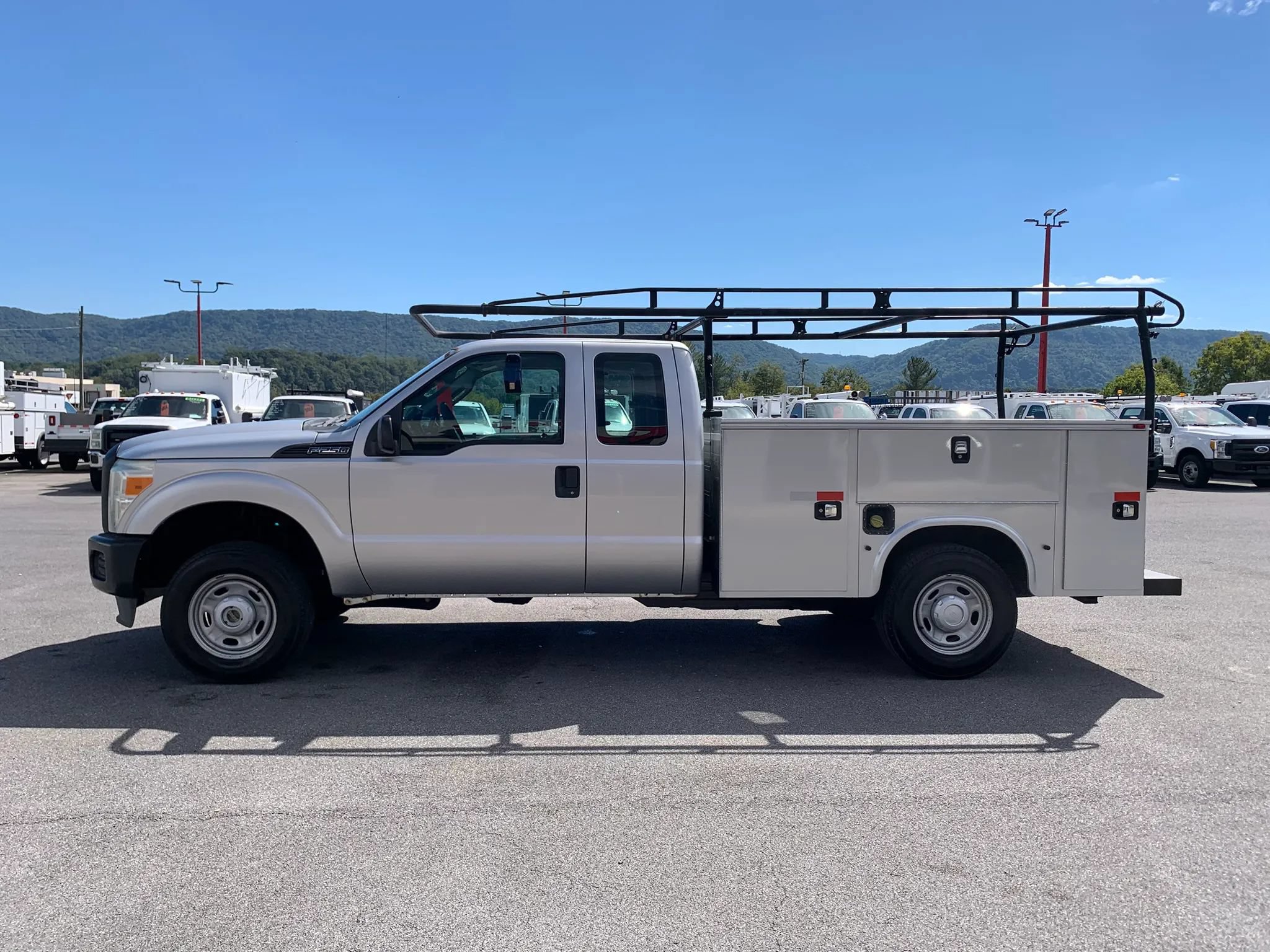 Used 2015 Ford F250 XL AWD/4WD image 5