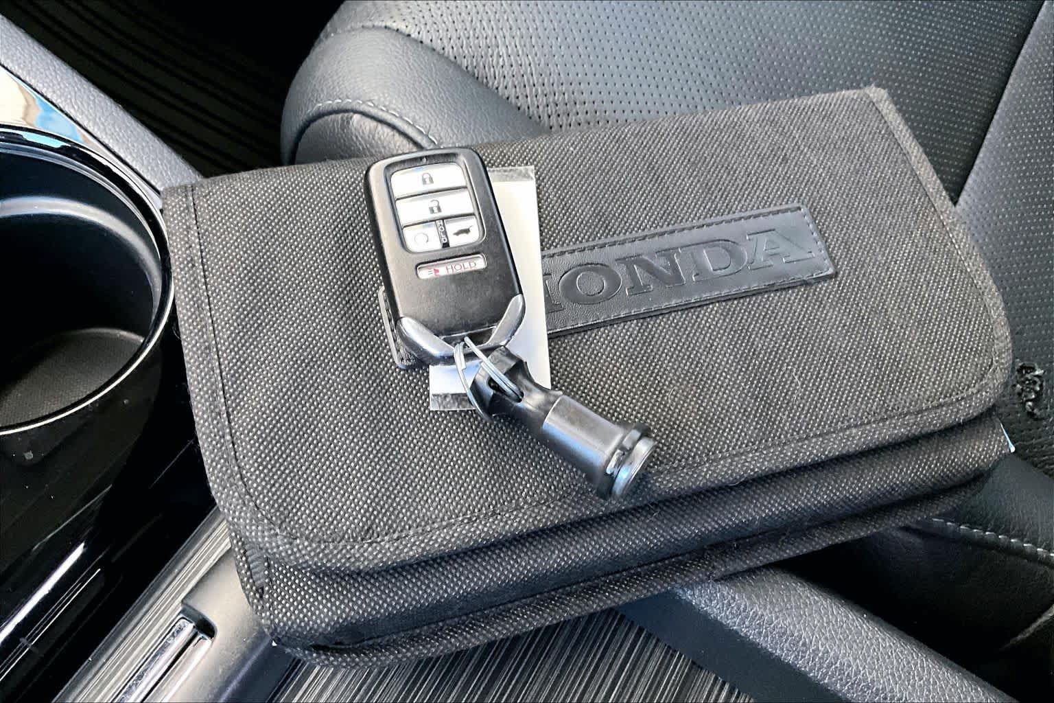 Certified 2017 Honda Pilot Elite image 15