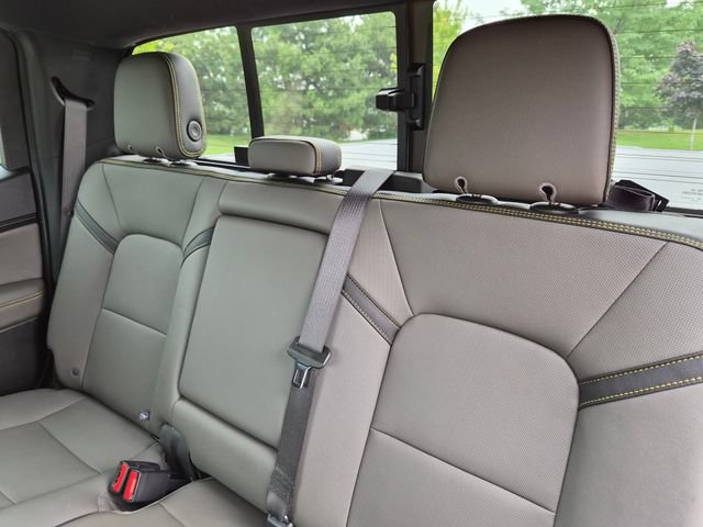 Used 2023 Chevrolet Colorado ZR2 w/ ZR2 Convenience Package III AWD/4WD image 34