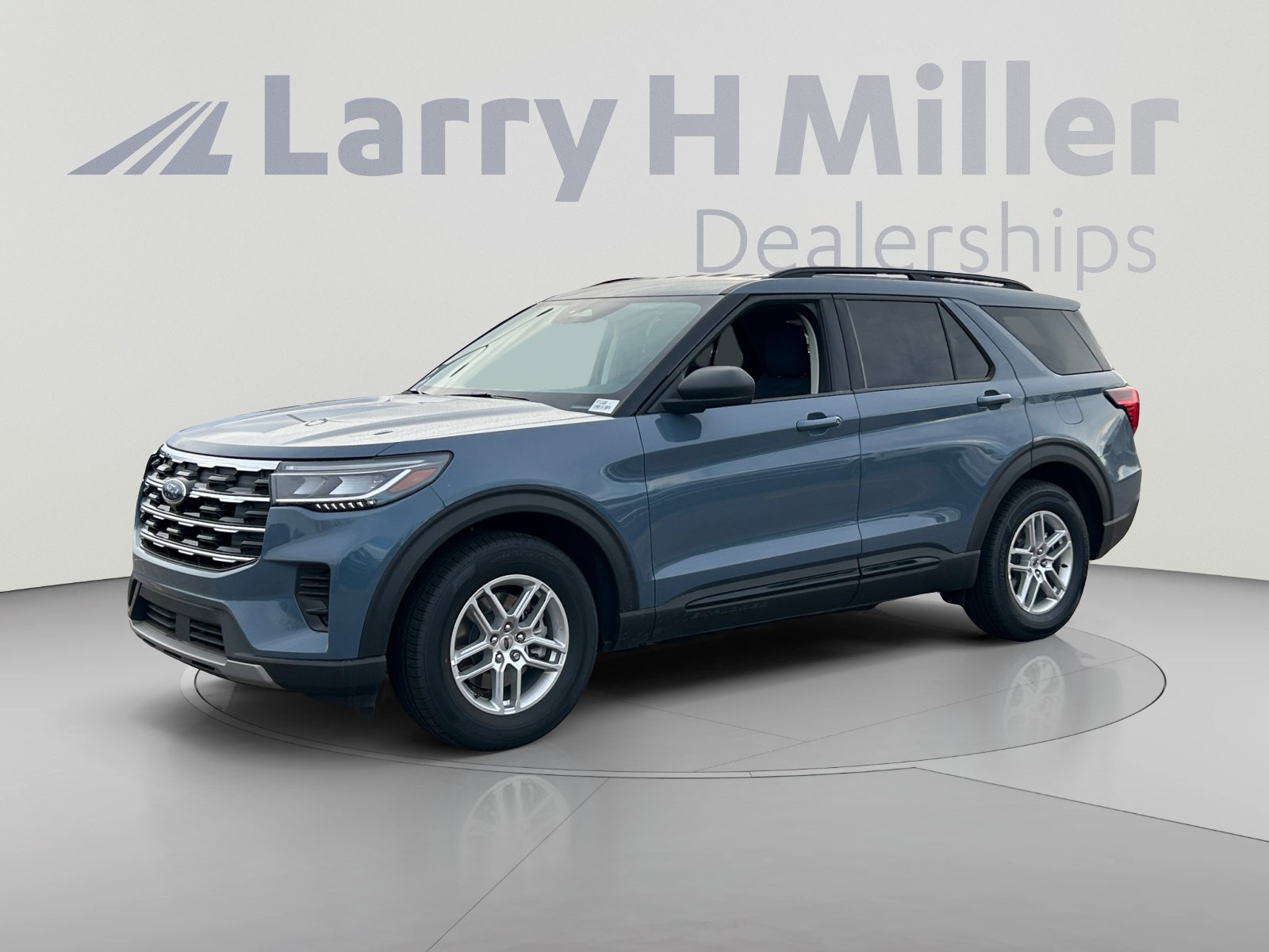 New 2026 Ford Explorer Active RWD image 1