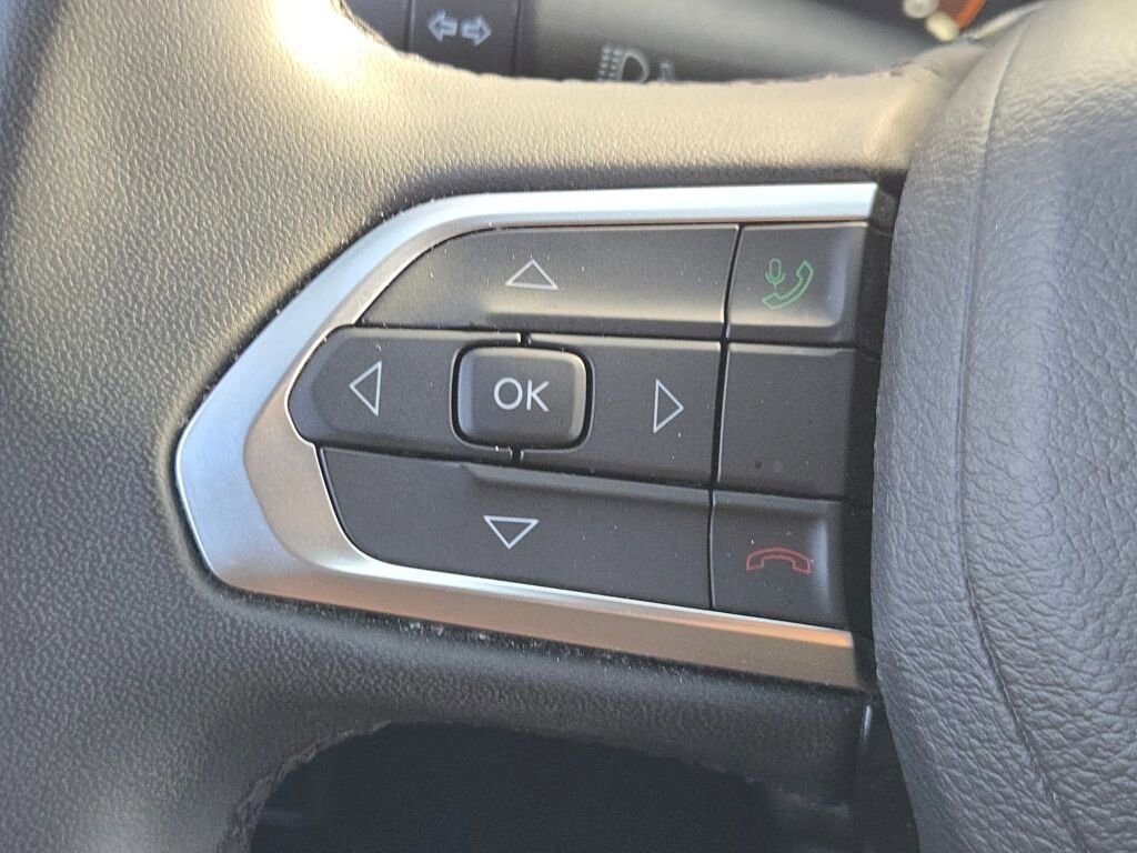 Used 2024 Jeep Compass Latitude AWD/4WD image 31