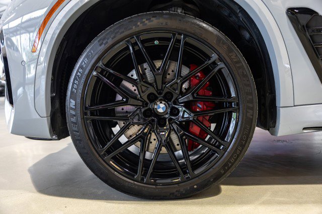 Used 2025 BMW X5 M Competition w/ Executive Package AWD/4WD image 21