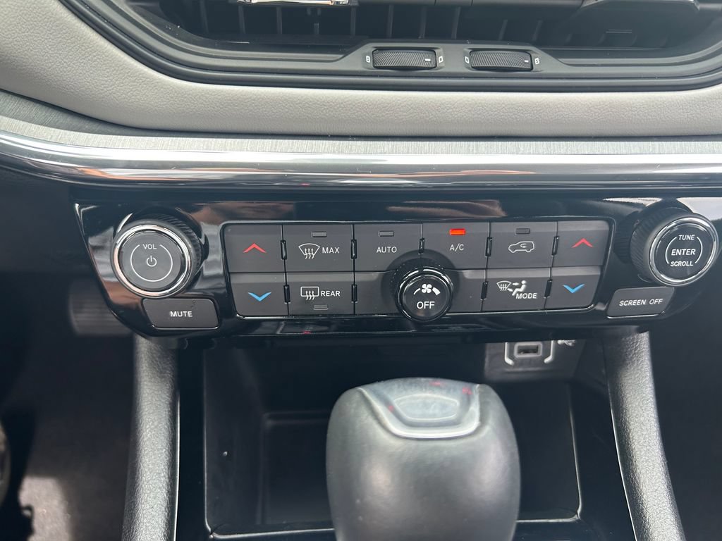 Certified 2022 Jeep Compass Limited AWD/4WD image 15