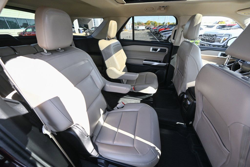 Certified 2023 Ford Explorer XLT w/ Equipment Group 202A image 30