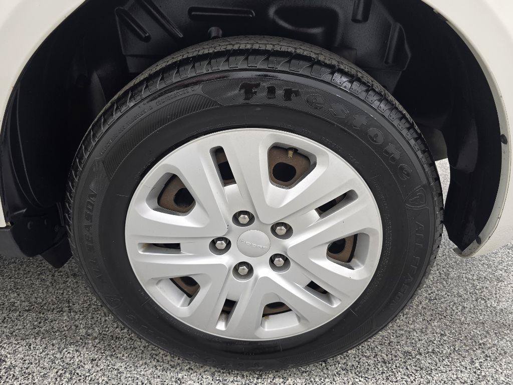 Used 2014 Dodge Journey American Value Package w/ Flexible Seating Group FWD image 28
