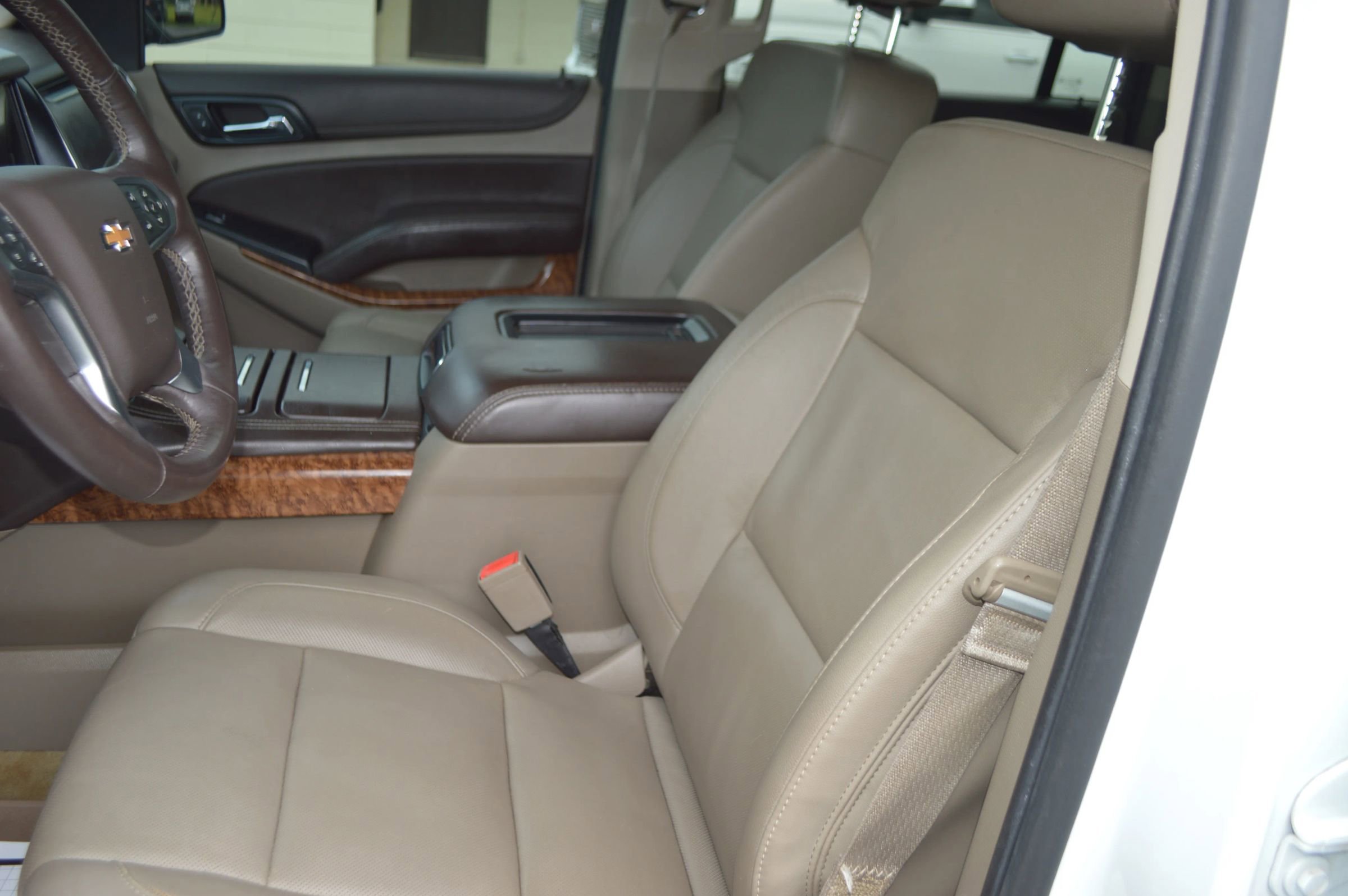 Used 2015 Chevrolet Suburban LTZ AWD/4WD image 15