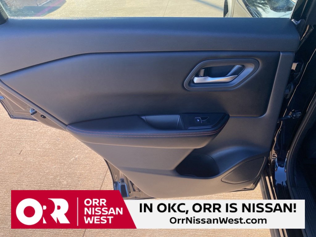 Used 2025 Nissan Rogue SV w/ Rock Creek Premium Package image 15