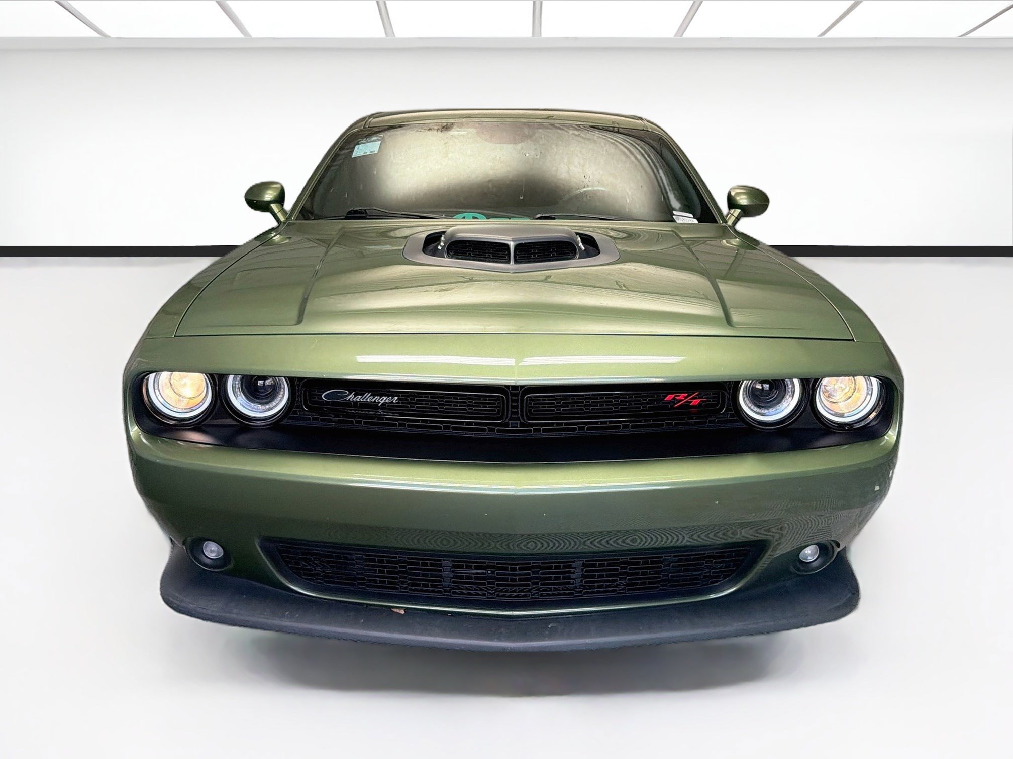 Used 2022 Dodge Challenger R/T w/ Shaker Package RWD image 2