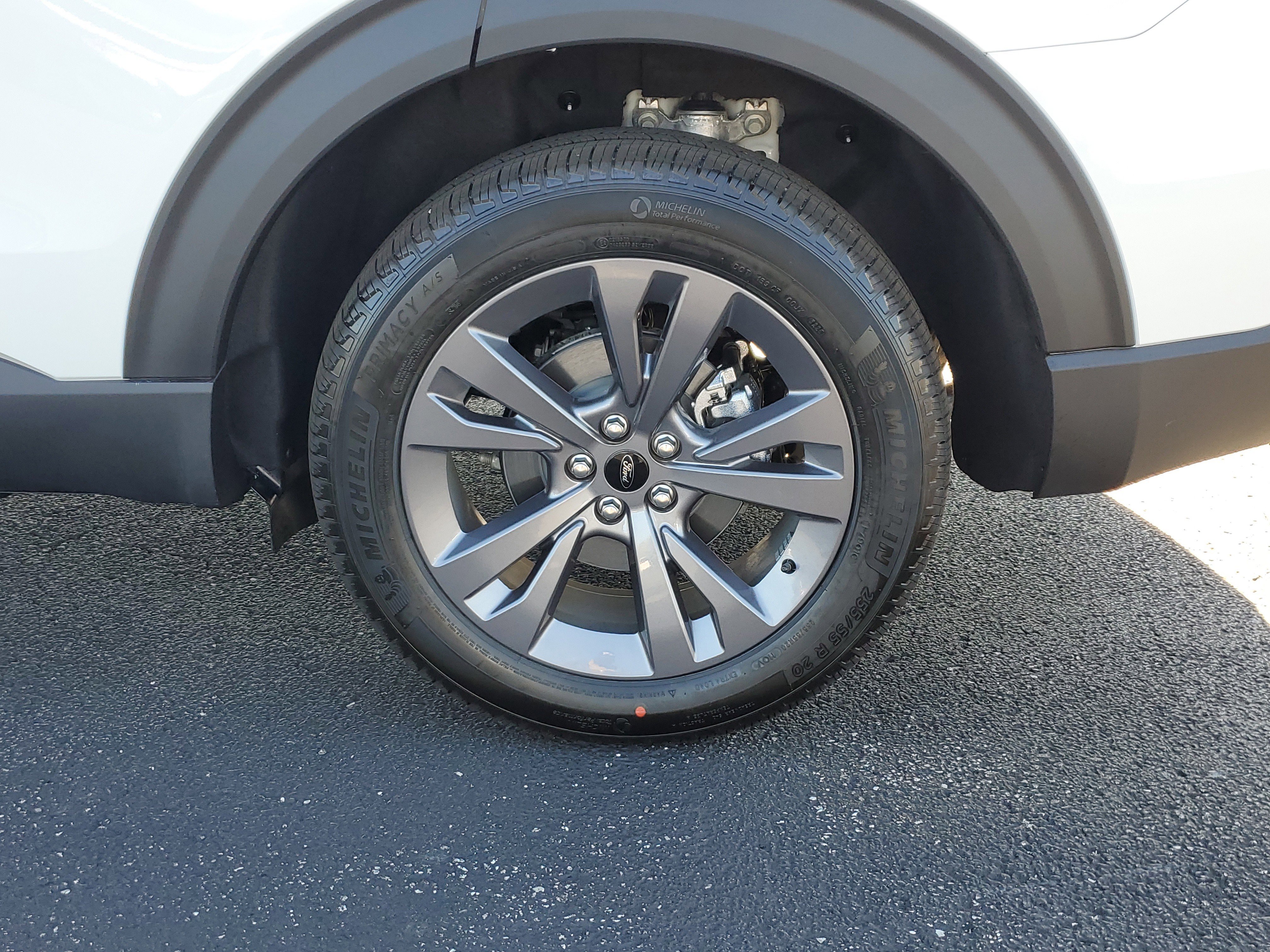 New 2025 Ford Explorer Active w/ Active Comfort Package image 5