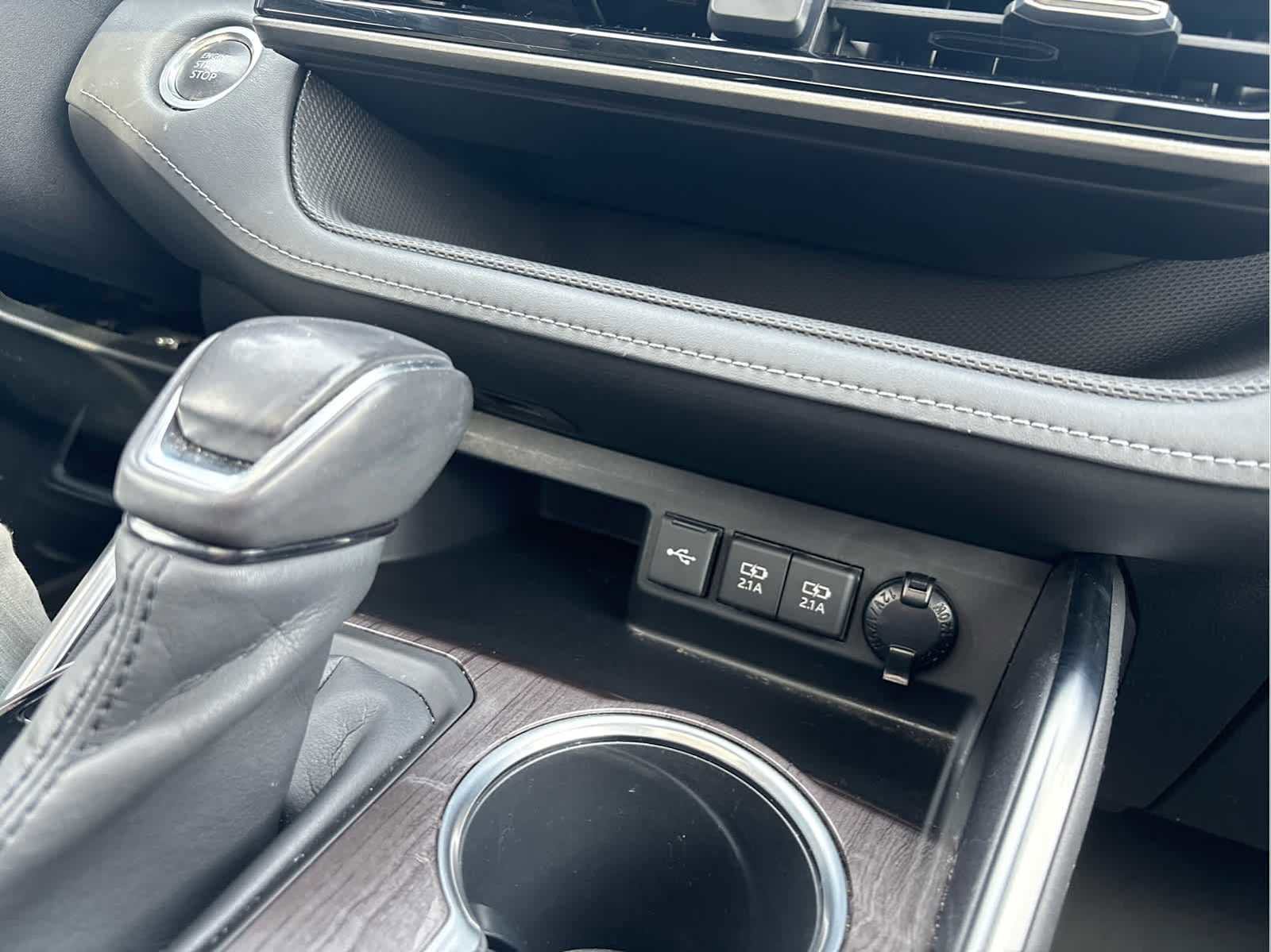 Used 2020 Toyota Highlander Limited image 56