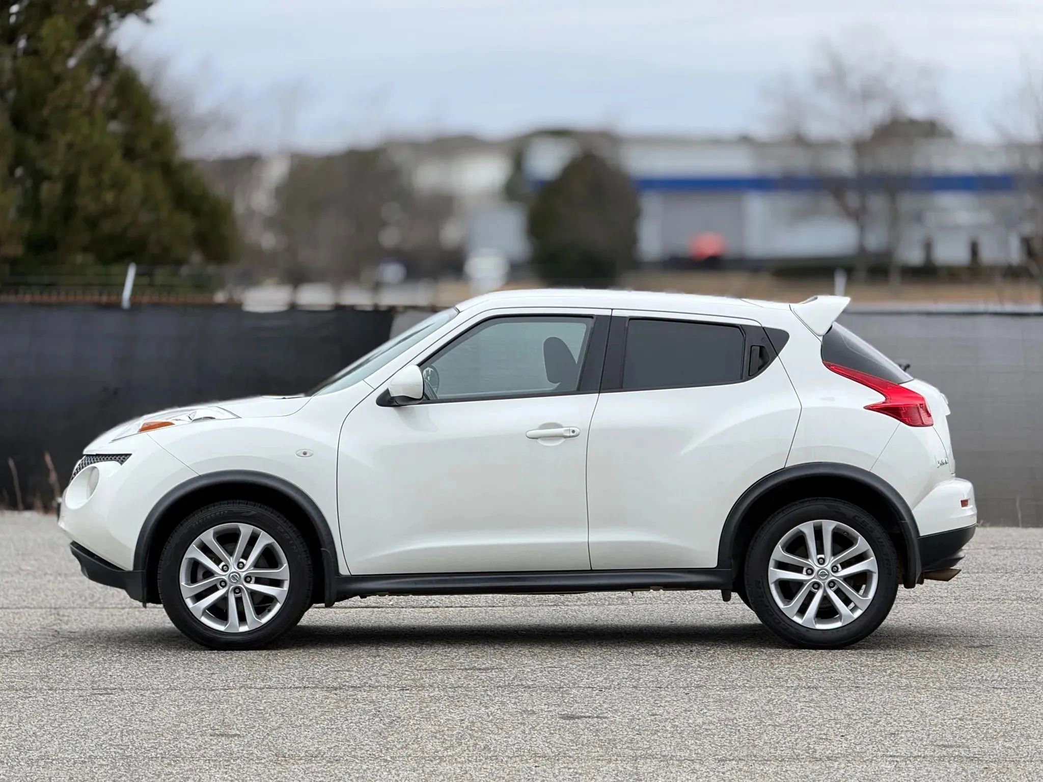 Used 2014 Nissan Juke S image 8