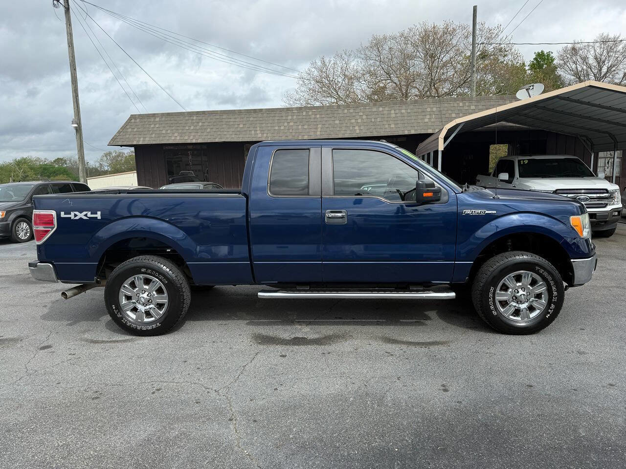 Used 2011 Ford F150 XLT w/ XLT Chrome Pkg image 3