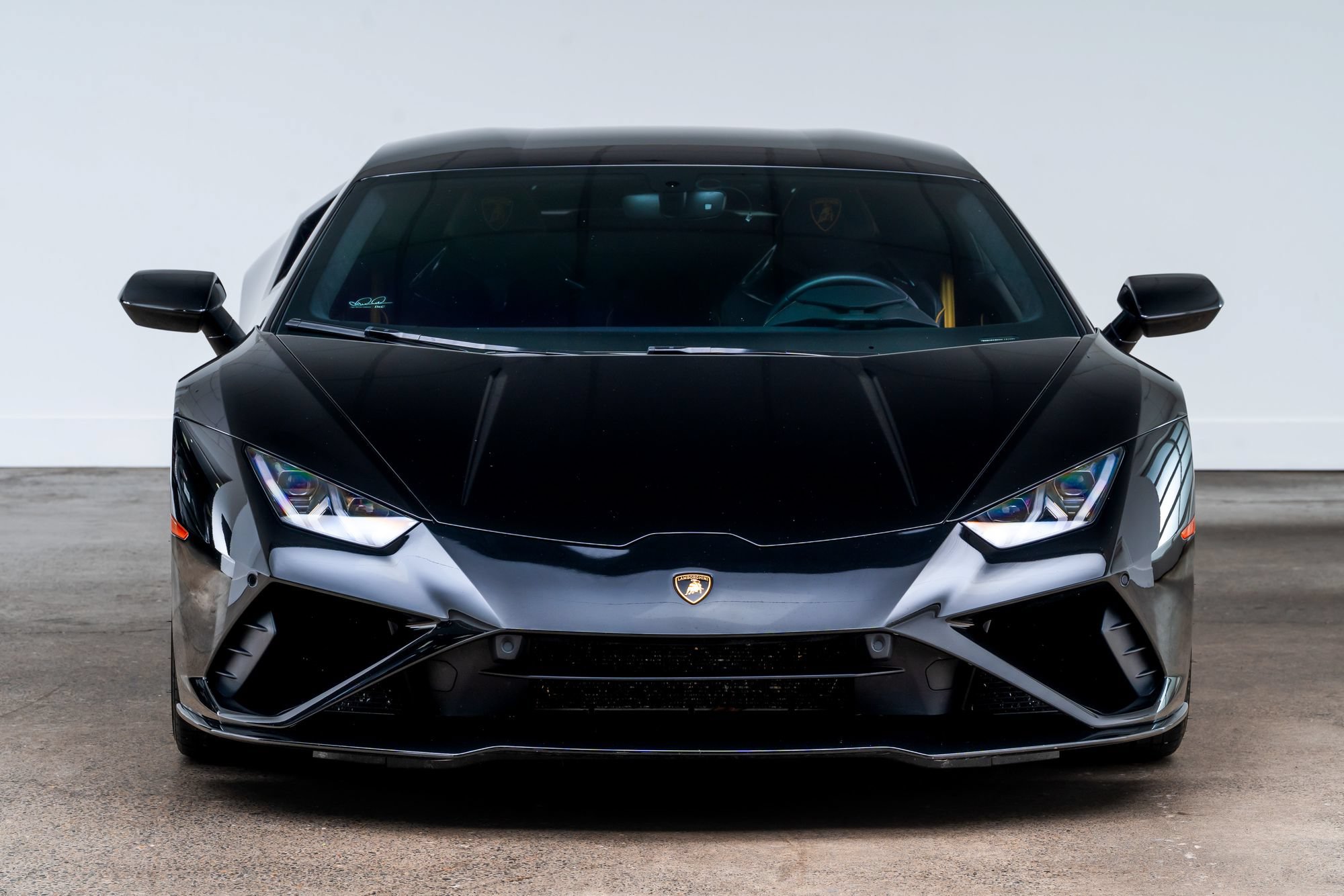 Used 2022 Lamborghini Huracan EVO RWD image 3