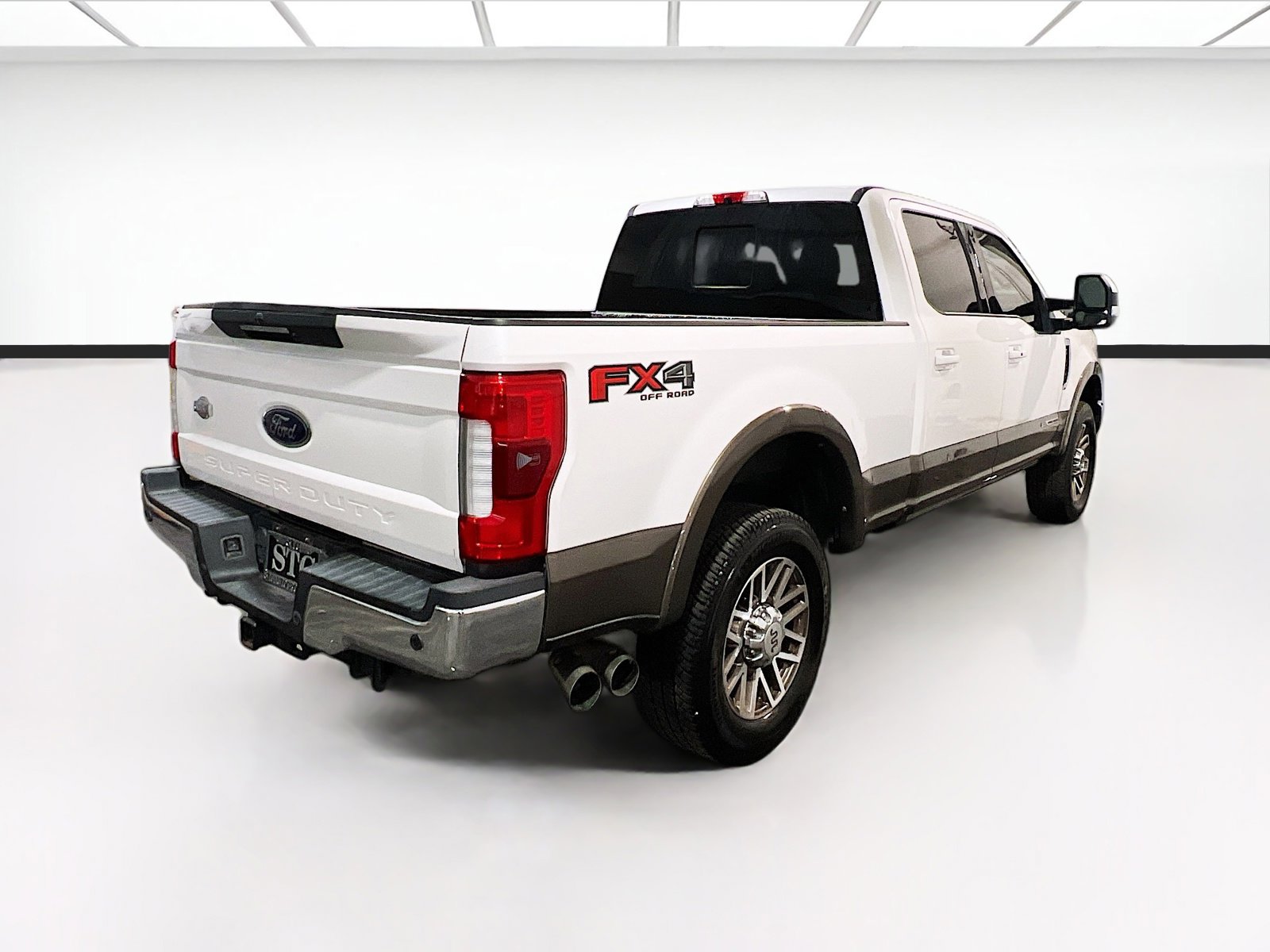 Used 2017 Ford F250 King Ranch w/ King Ranch Ultimate Package AWD/4WD image 4
