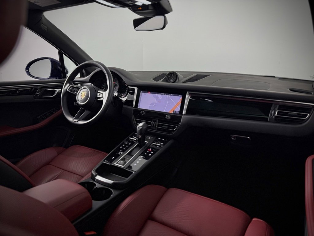 Used 2022 Porsche Macan S image 21
