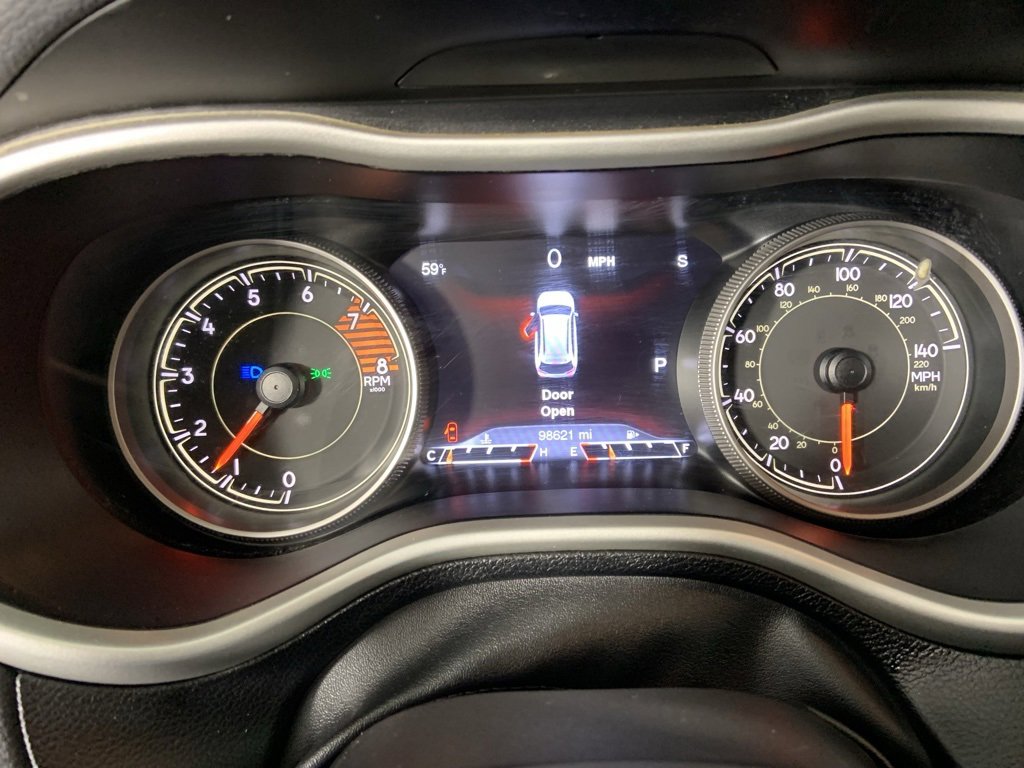 Used 2018 Jeep Cherokee Trailhawk w/ Quick Order Package 27L image 11