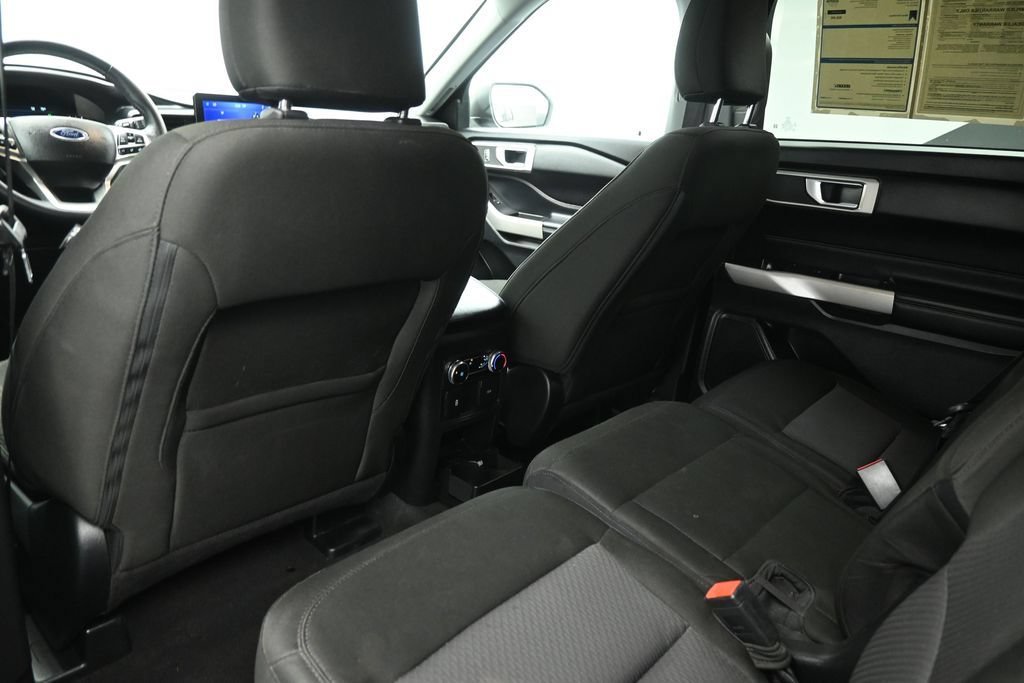Certified 2022 Ford Explorer XLT RWD image 37
