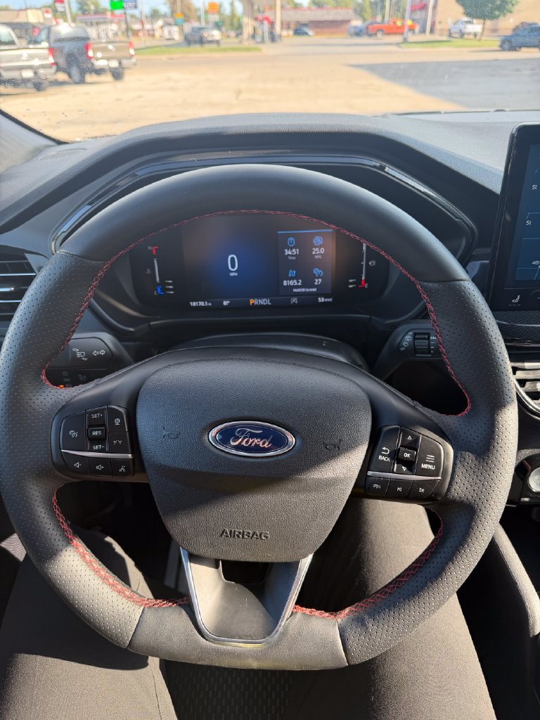 Used 2024 Ford Escape ST-Line w/ Tech Pack #1 AWD/4WD image 13