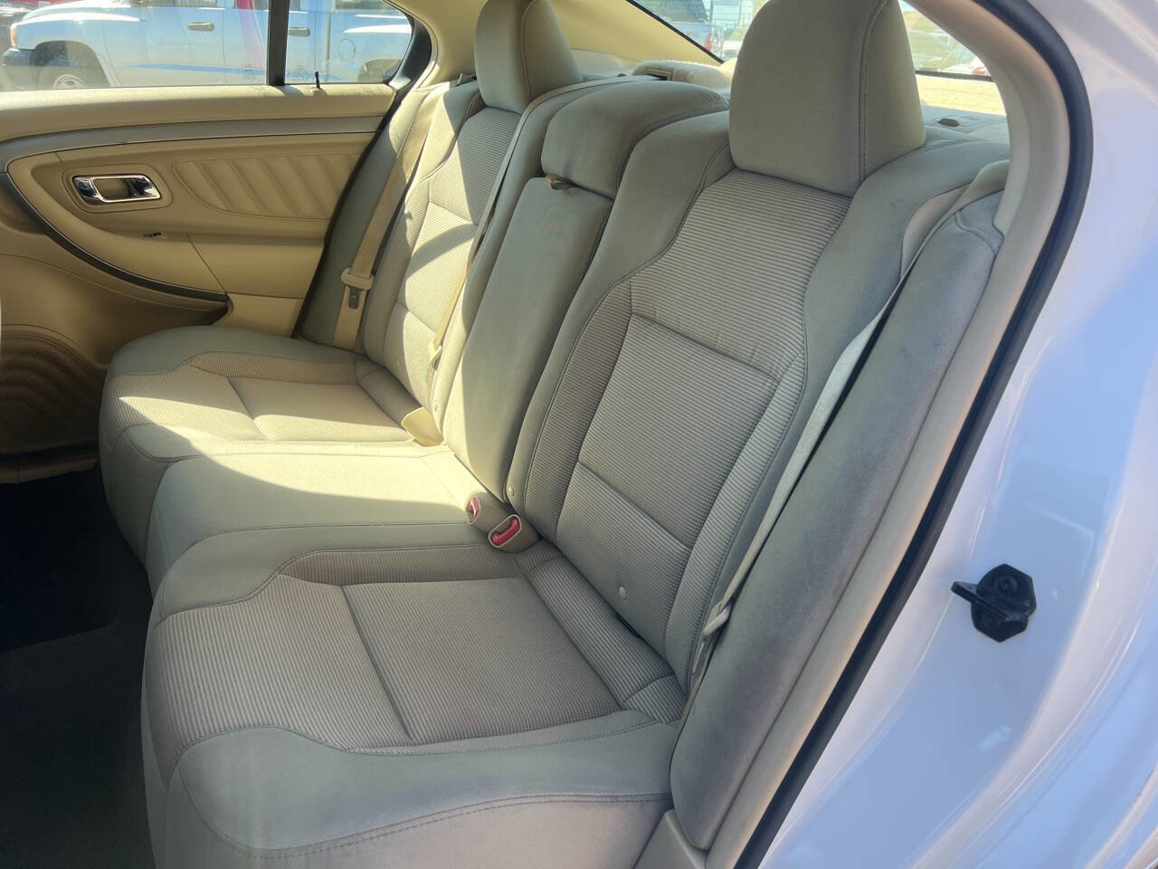 Used 2017 Ford Taurus SEL image 15