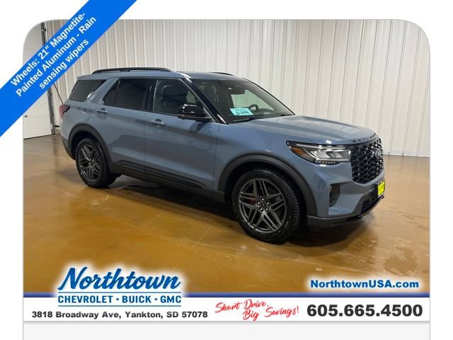 Used 2025 Ford Explorer ST image 7