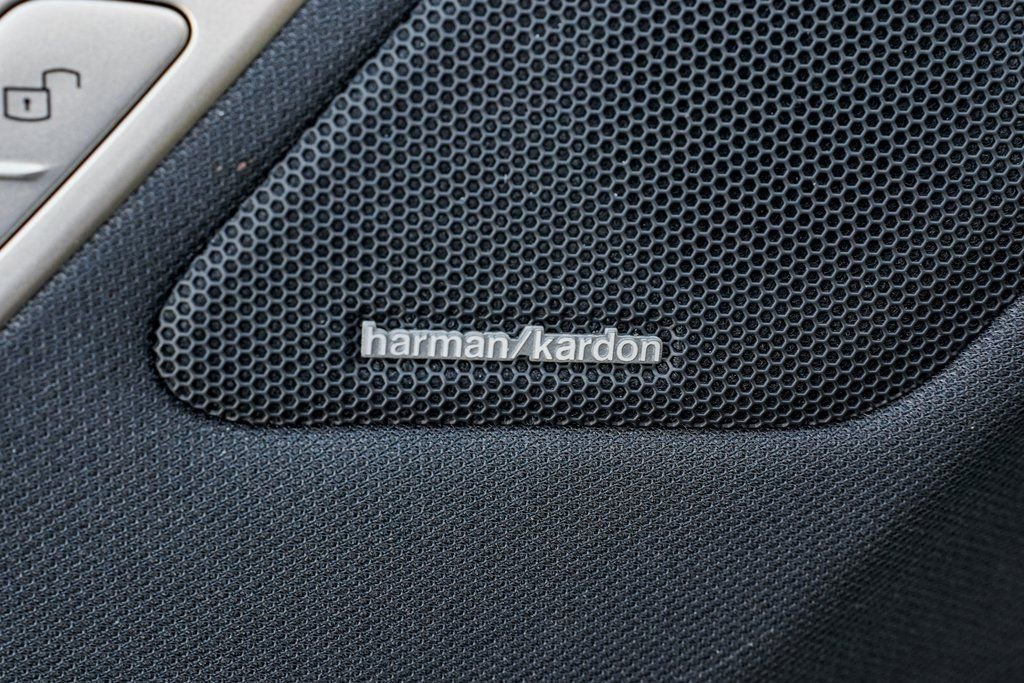 Used 2025 BMW iX xDrive50 image 11