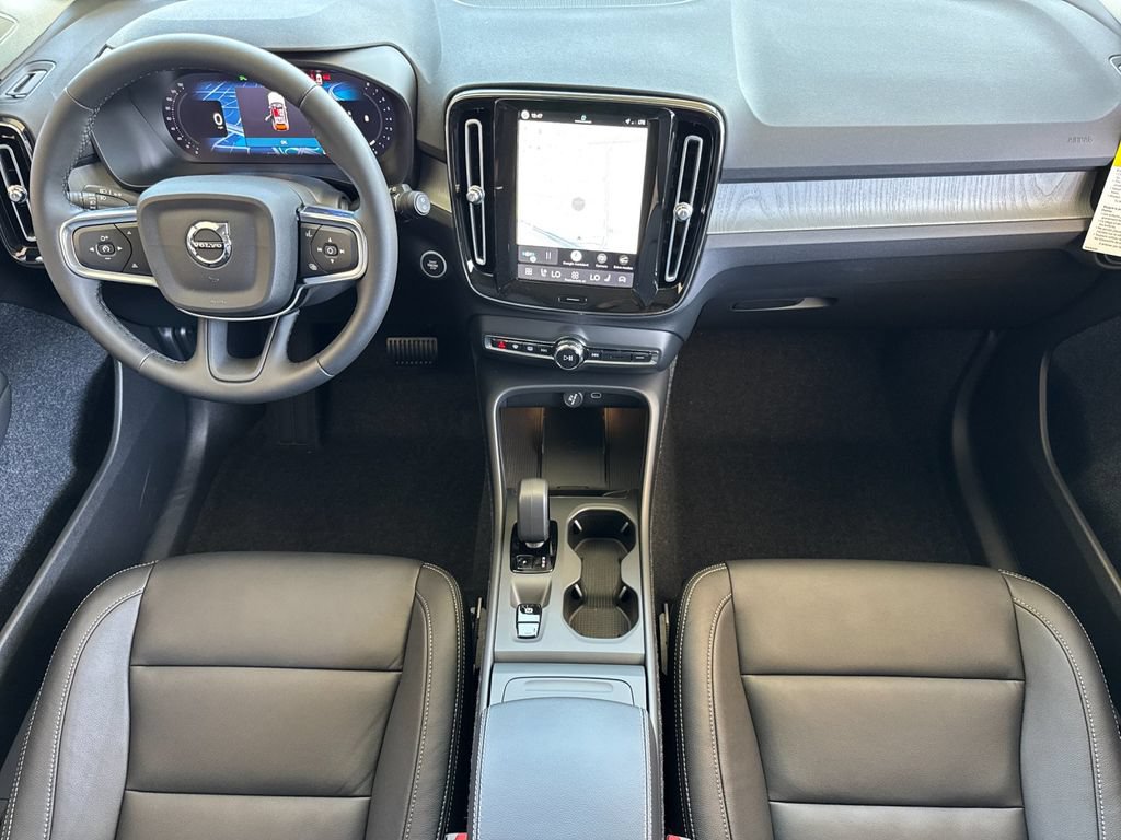 New 2026 Volvo XC40 B5 Core w/ Protection Package Premier AWD/4WD image 12