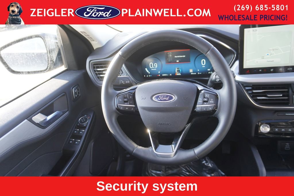 Used 2024 Ford Escape Platinum image 14