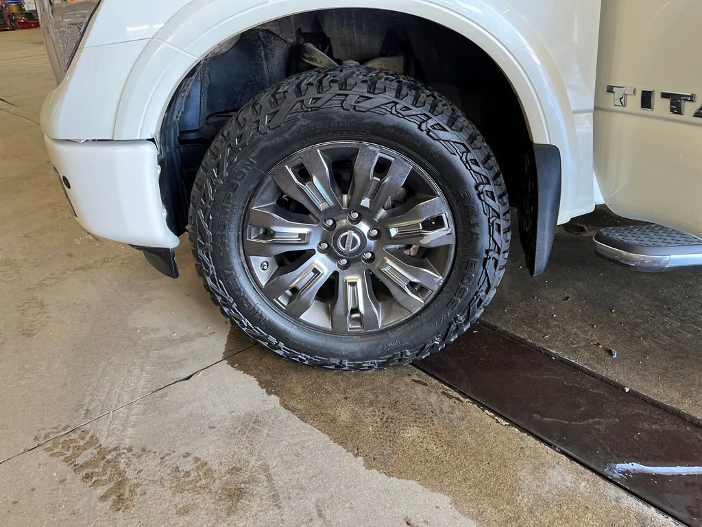 Used 2017 Nissan Titan Platinum Reserve AWD/4WD image 40