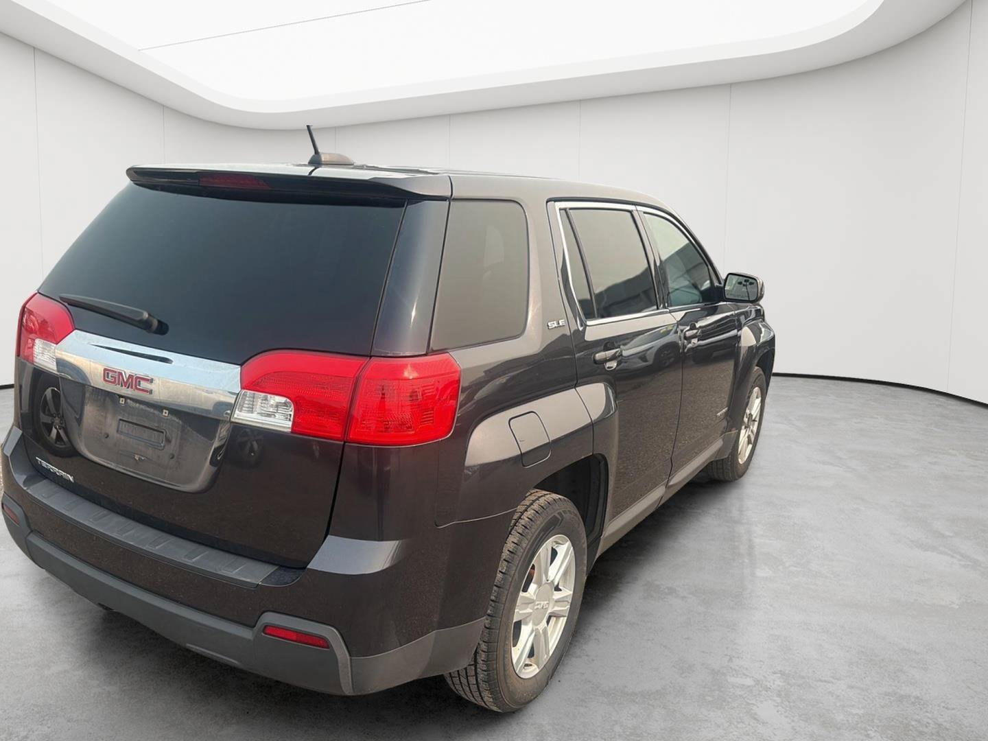 Used 2015 GMC Terrain SLE FWD image 4