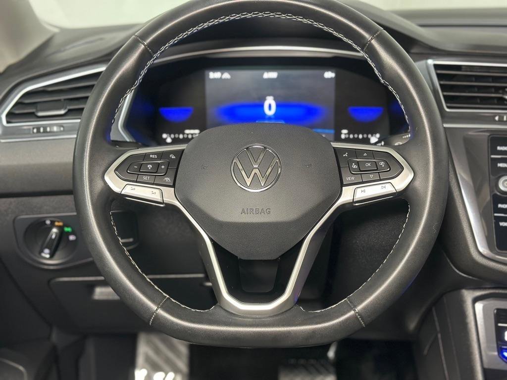 Used 2022 Volkswagen Tiguan SE image 13