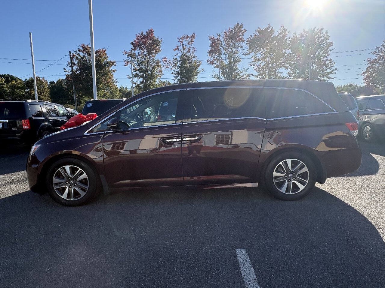 Used 2015 Honda Odyssey Touring image 3