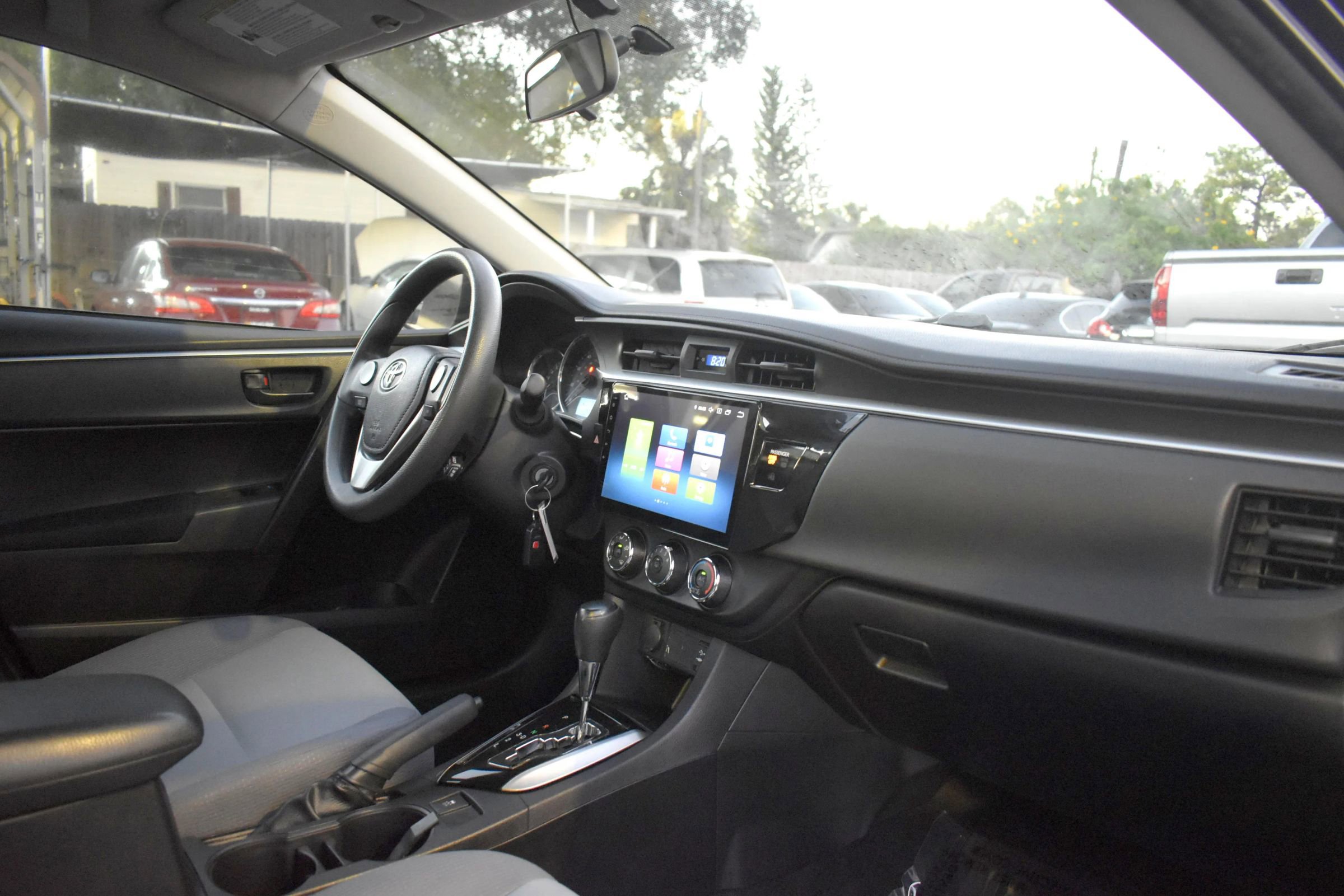 Used 2015 Toyota Corolla L image 14