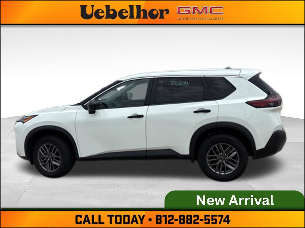 Used 2023 Nissan Rogue S AWD/4WD image 10