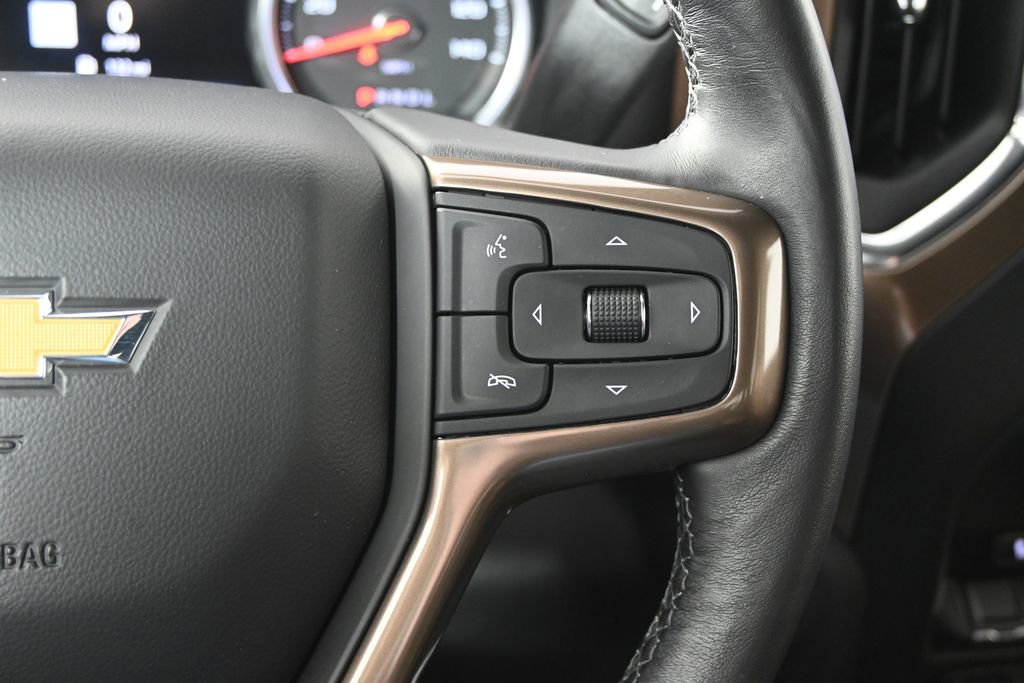 Used 2022 Chevrolet Silverado 1500 High Country w/ Technology Package image 39