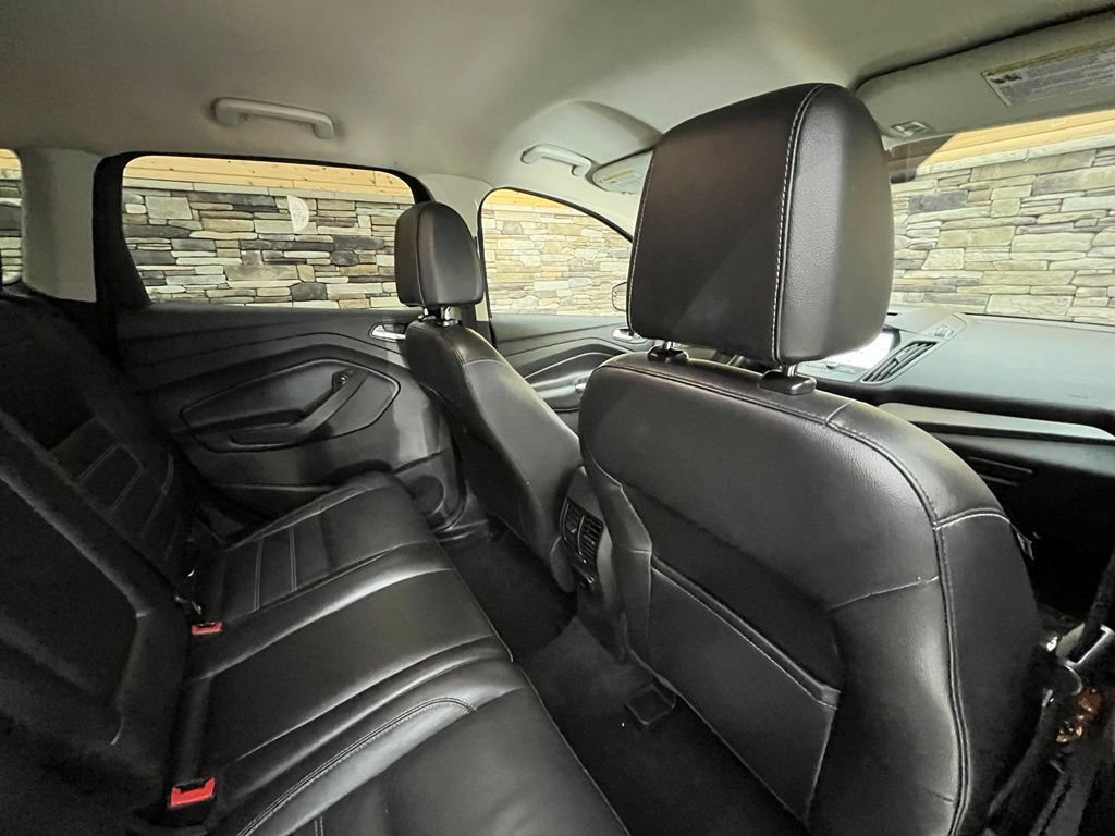 Used 2017 Ford Escape SE w/ SE Leather Comfort Package AWD/4WD image 46
