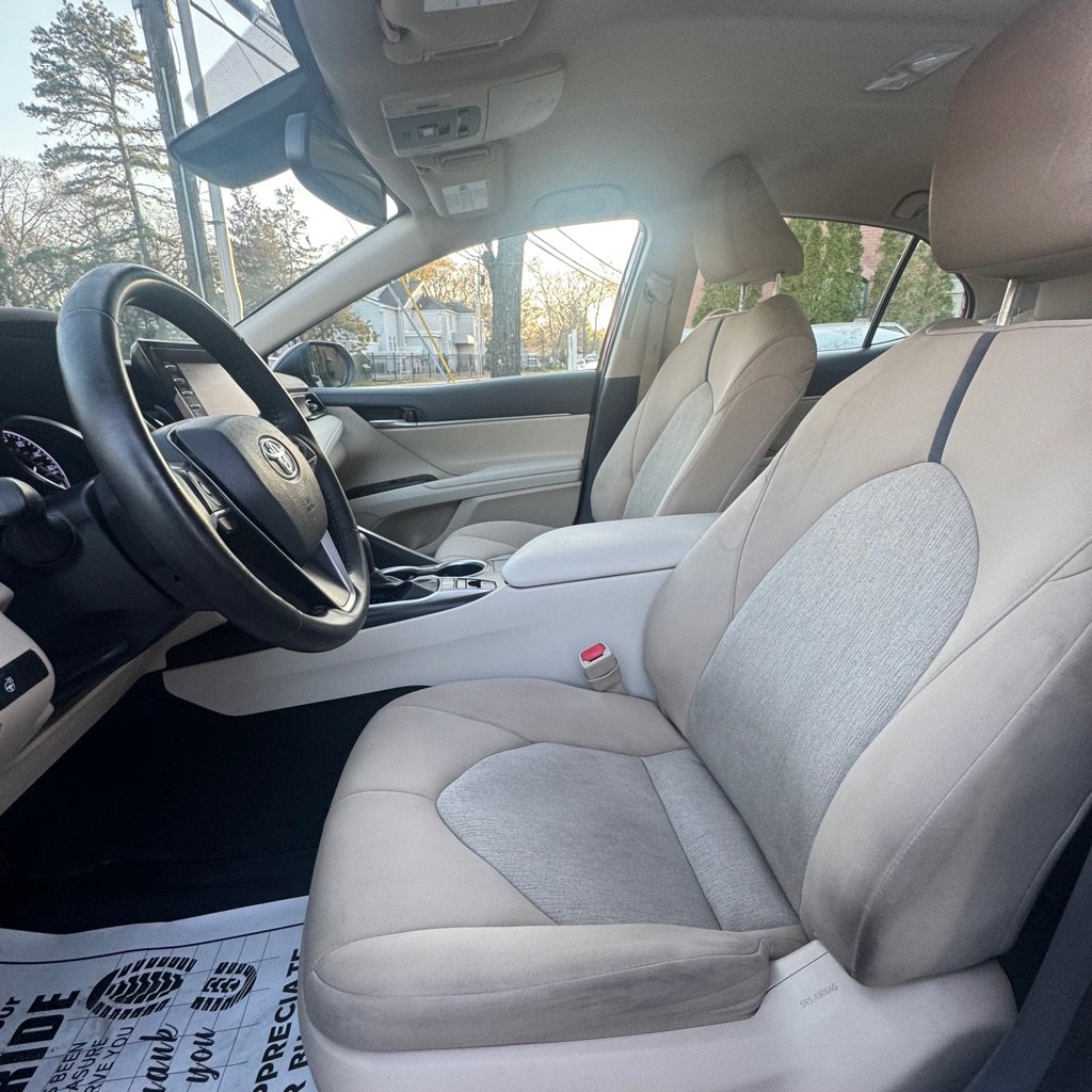 Used 2022 Toyota Camry LE w/ Cold Weather Package AWD/4WD image 18