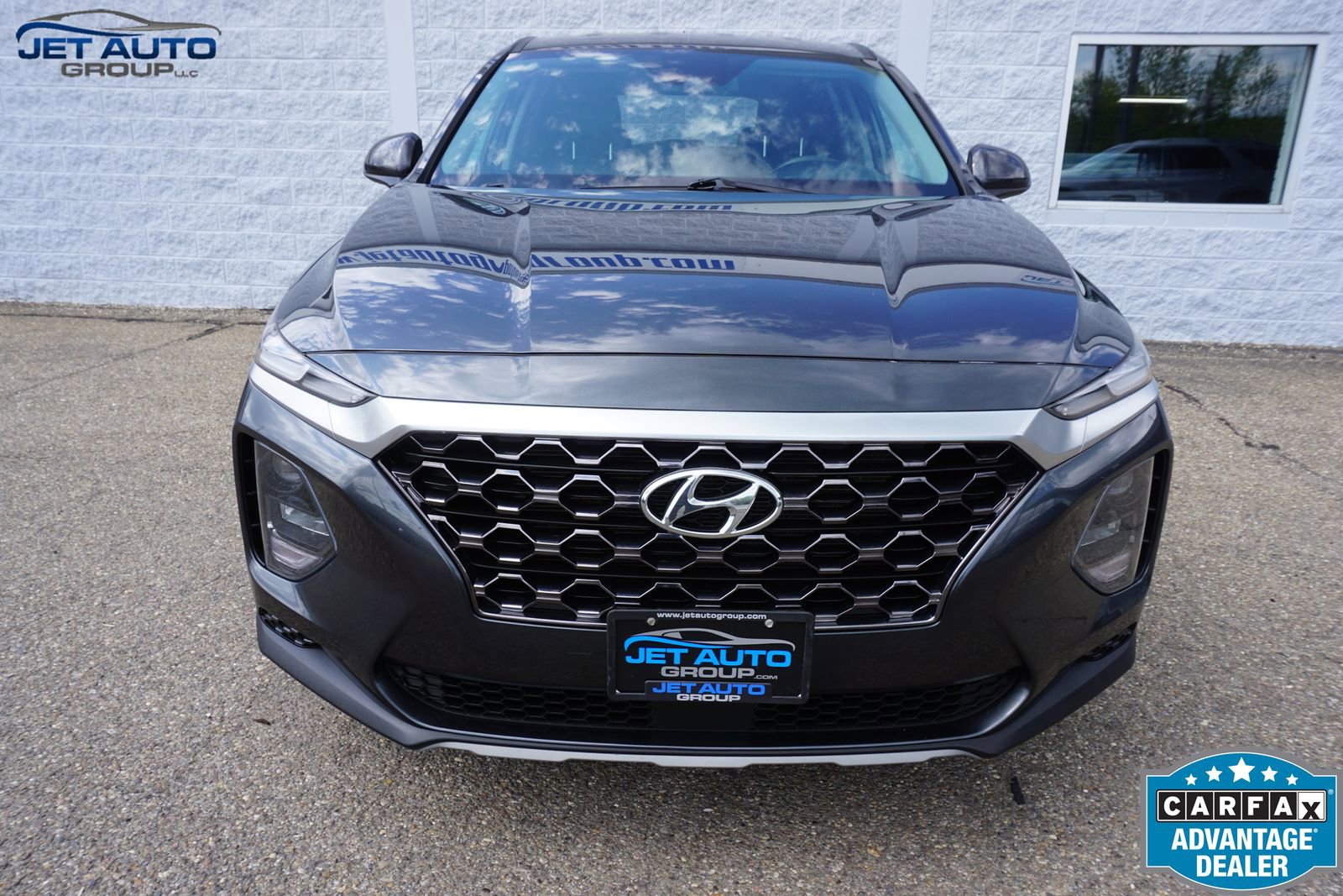 Used 2020 Hyundai Santa Fe SE AWD/4WD image 2