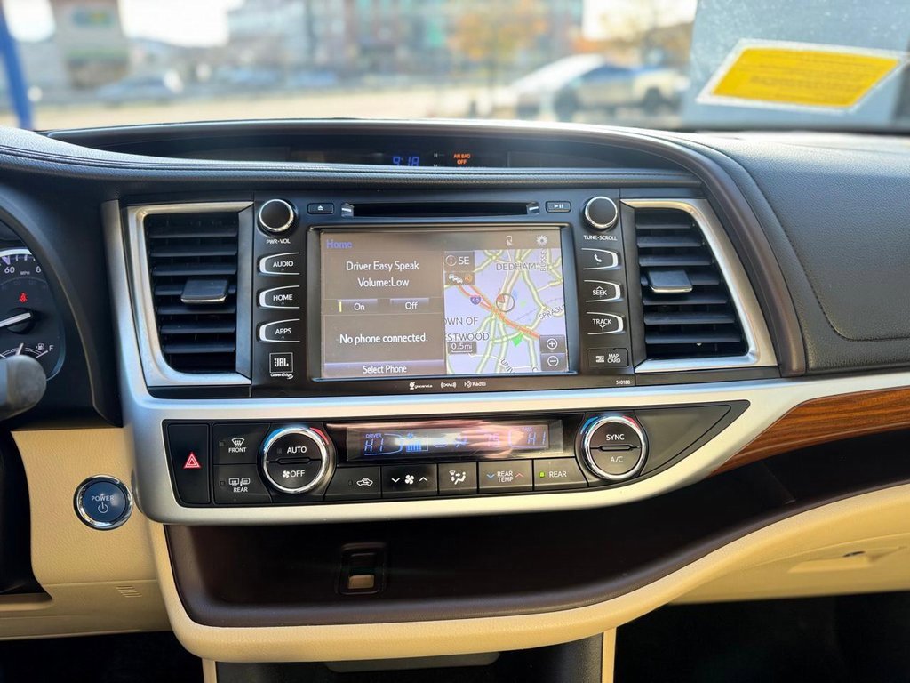 Used 2018 Toyota Highlander Limited image 17
